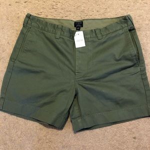 J Crew 5” Varick khaki green shorts